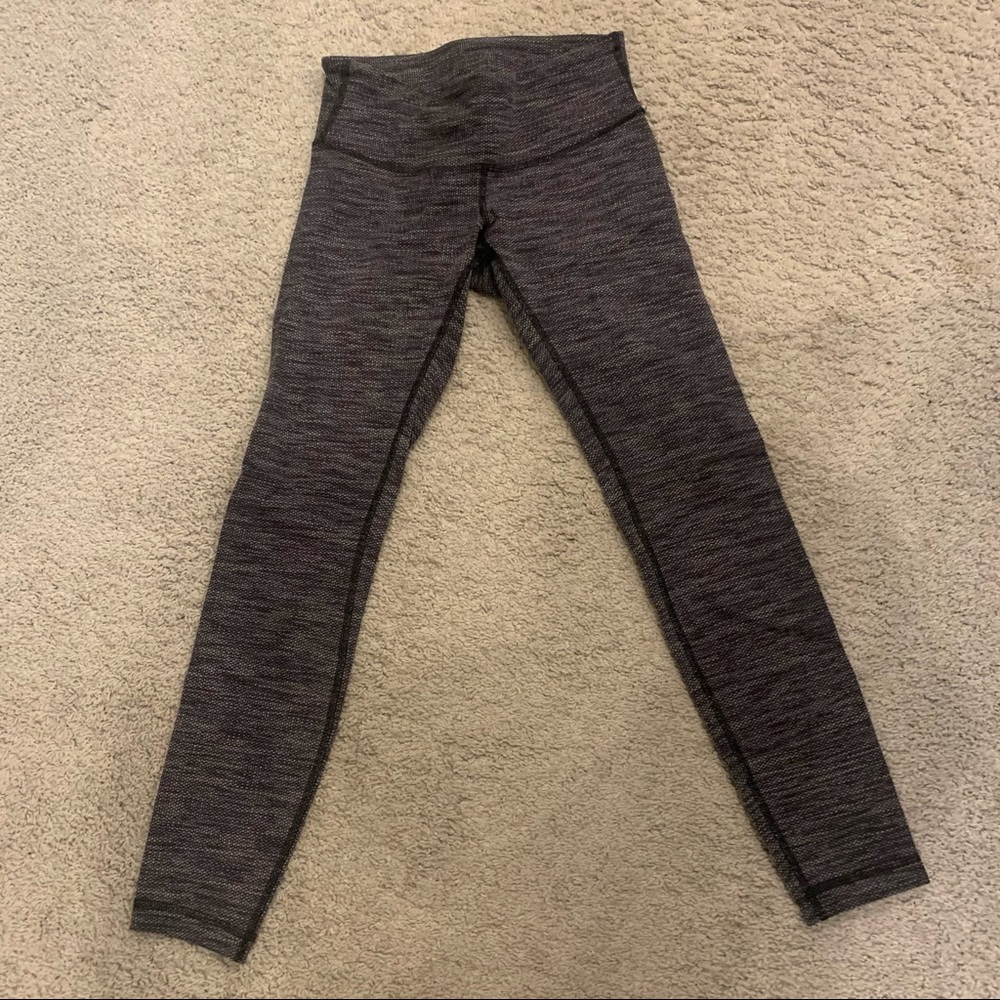 Lululemon leggings size 2 like new